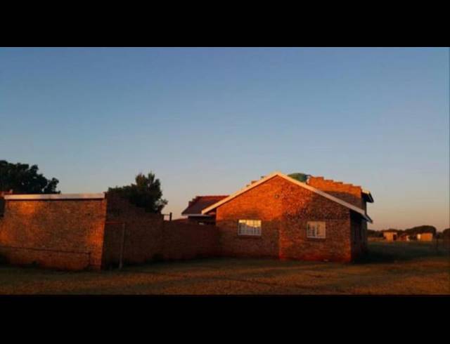 FARM FOR SALE IN WAAGFONTEIN